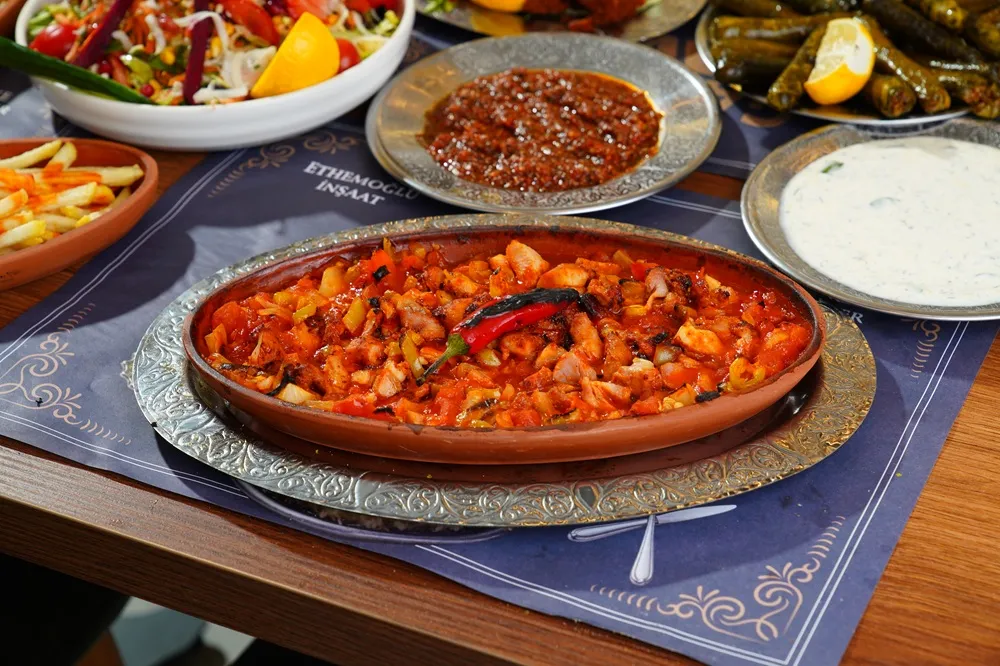 Kiremitte Tavuk Şiş