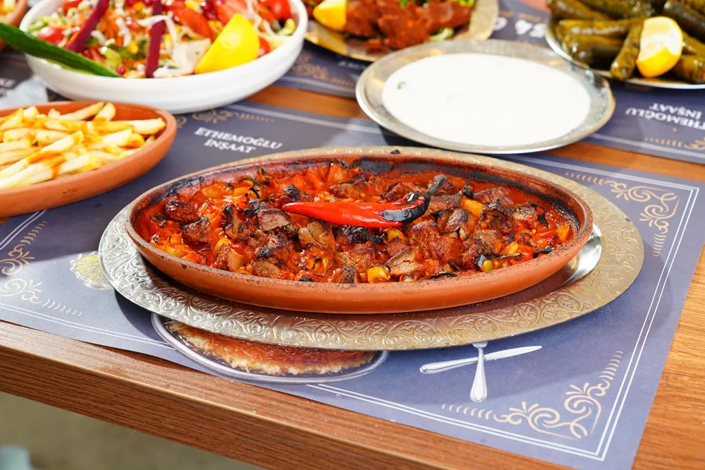 Kiremitte Et Şiş