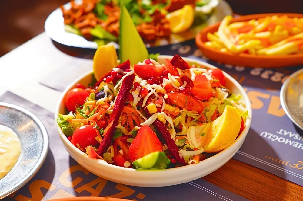 Mevsim Salata